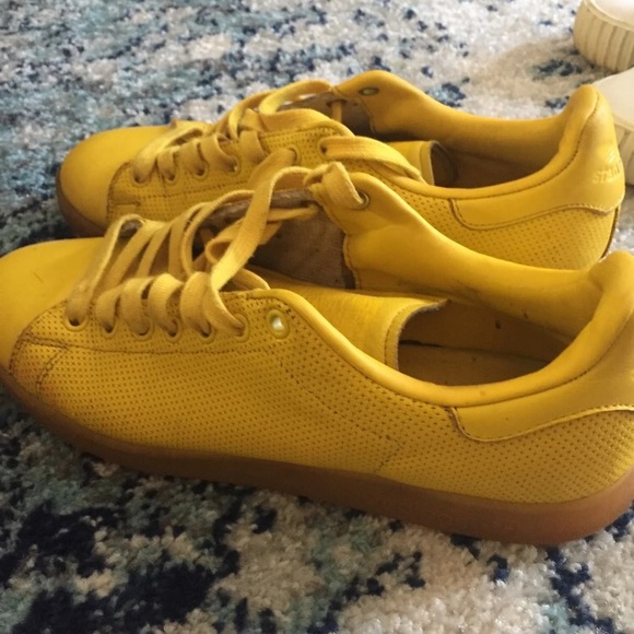 Shoes - Picture 2 of 2